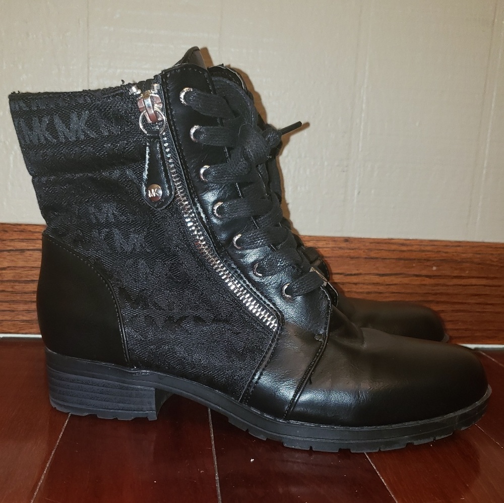 MK boots